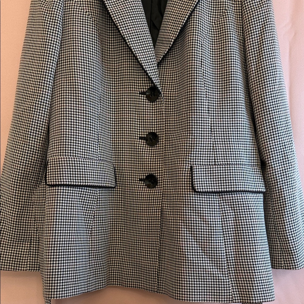 Vintage Fitted Tailored Blazer | Office to Night - Picture 2 of 11